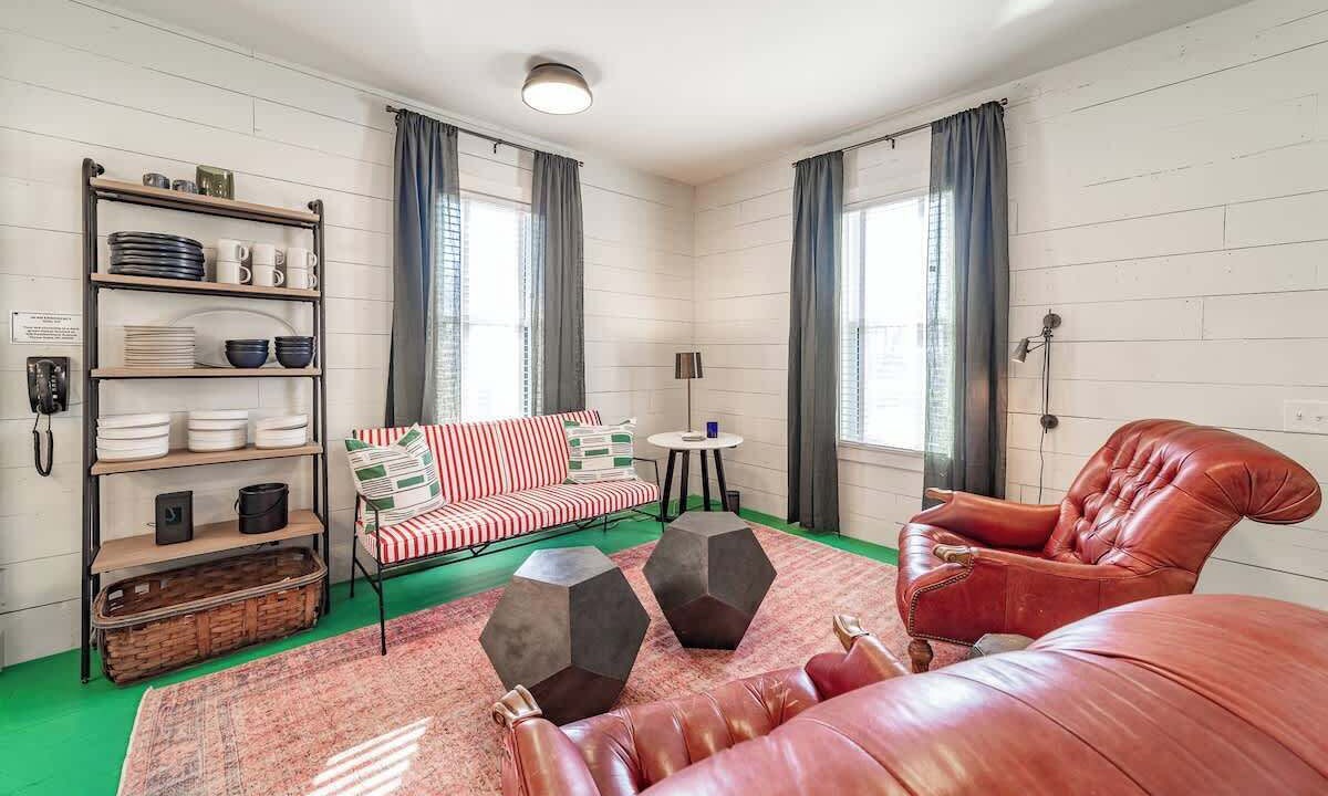 Photo of Livingroom in Three Oaks