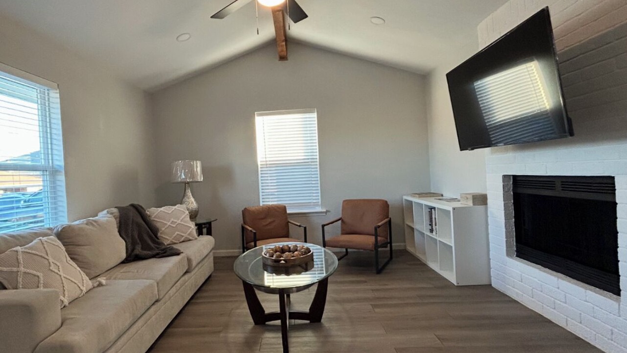 Photo of Livingroom in South Arlington