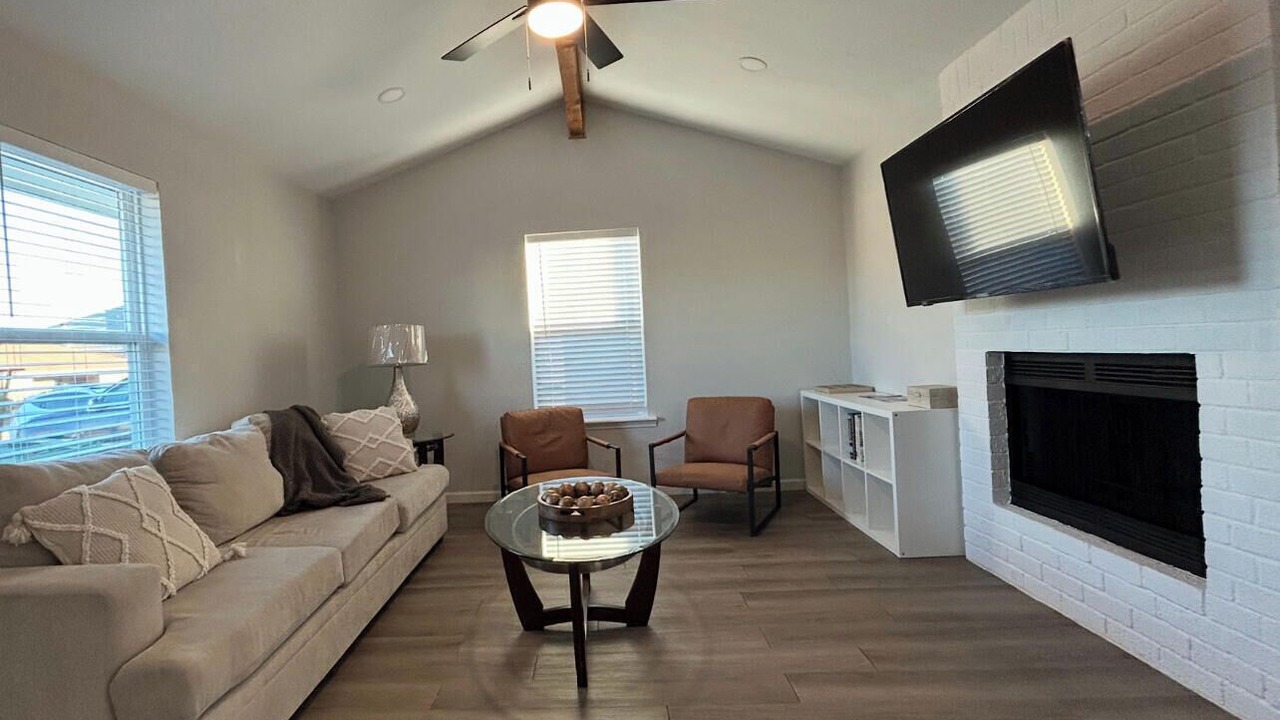 Photo of Livingroom in South Arlington