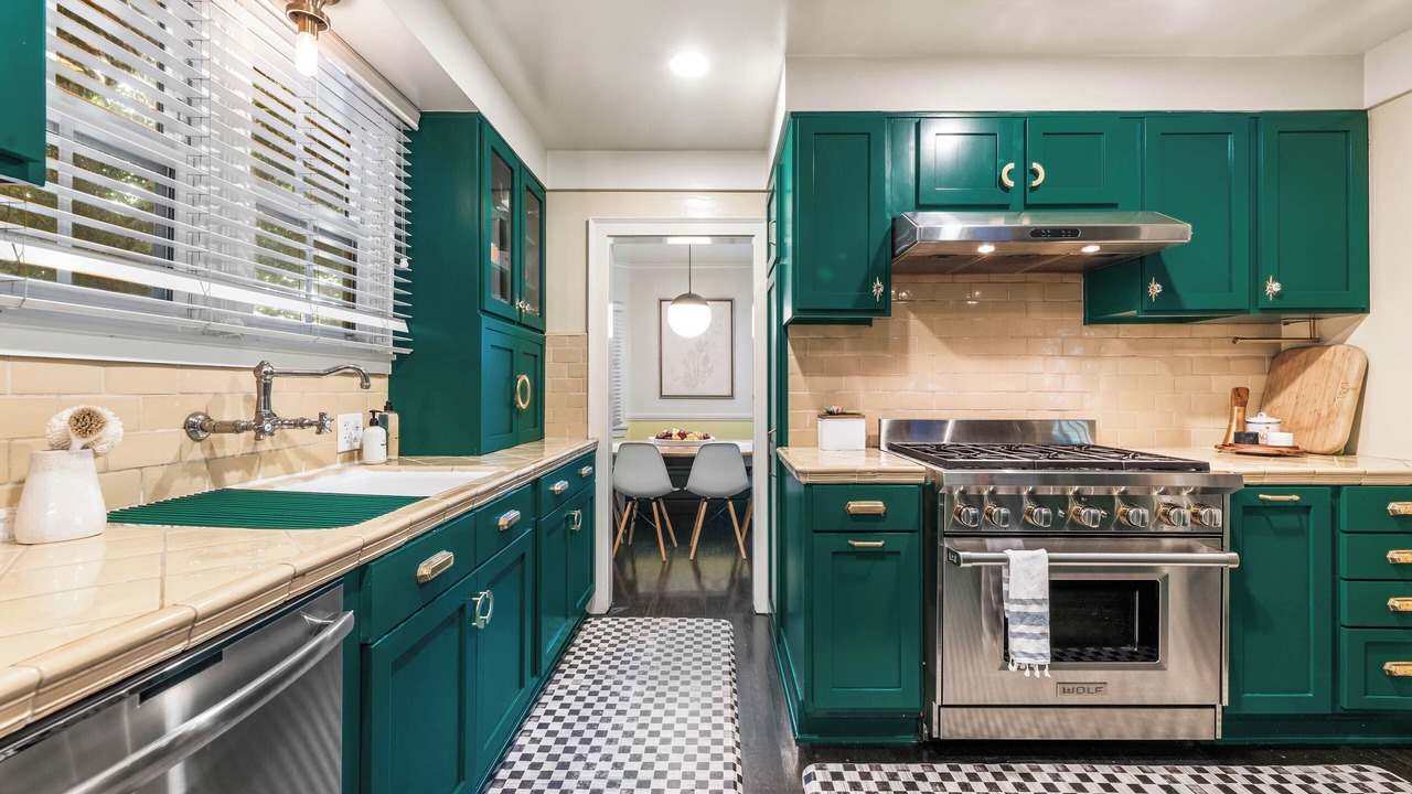 Photo of Kitchen in Greater Wilshire - Hancock Park