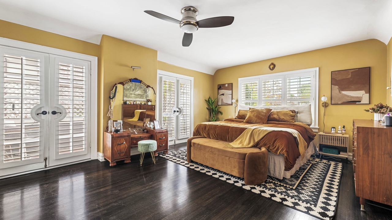 Photo of Bedroom in Greater Wilshire - Hancock Park