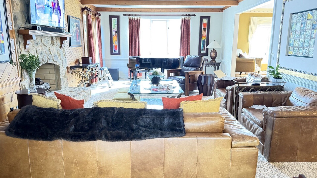 Photo of Livingroom in North Chesterfield