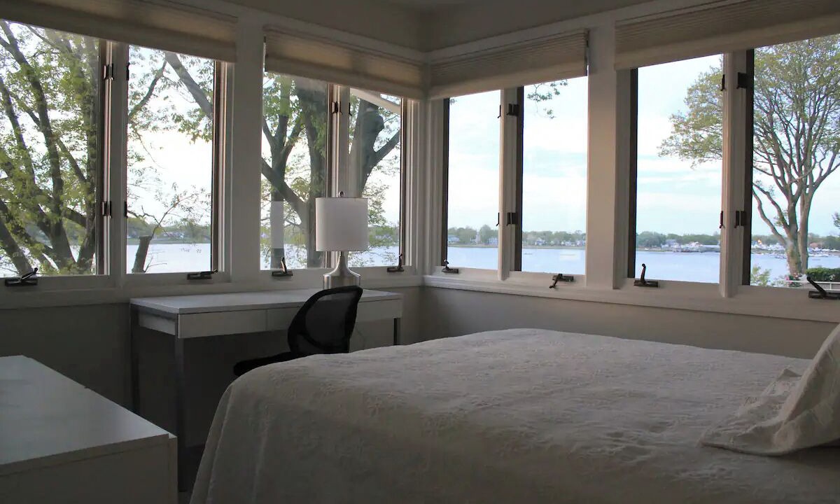 Photo of Bedroom in Mill Neck