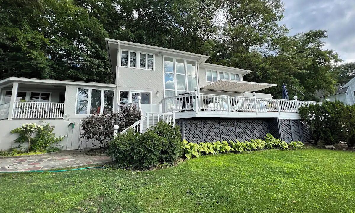 Photo of Outdoor in Mill Neck