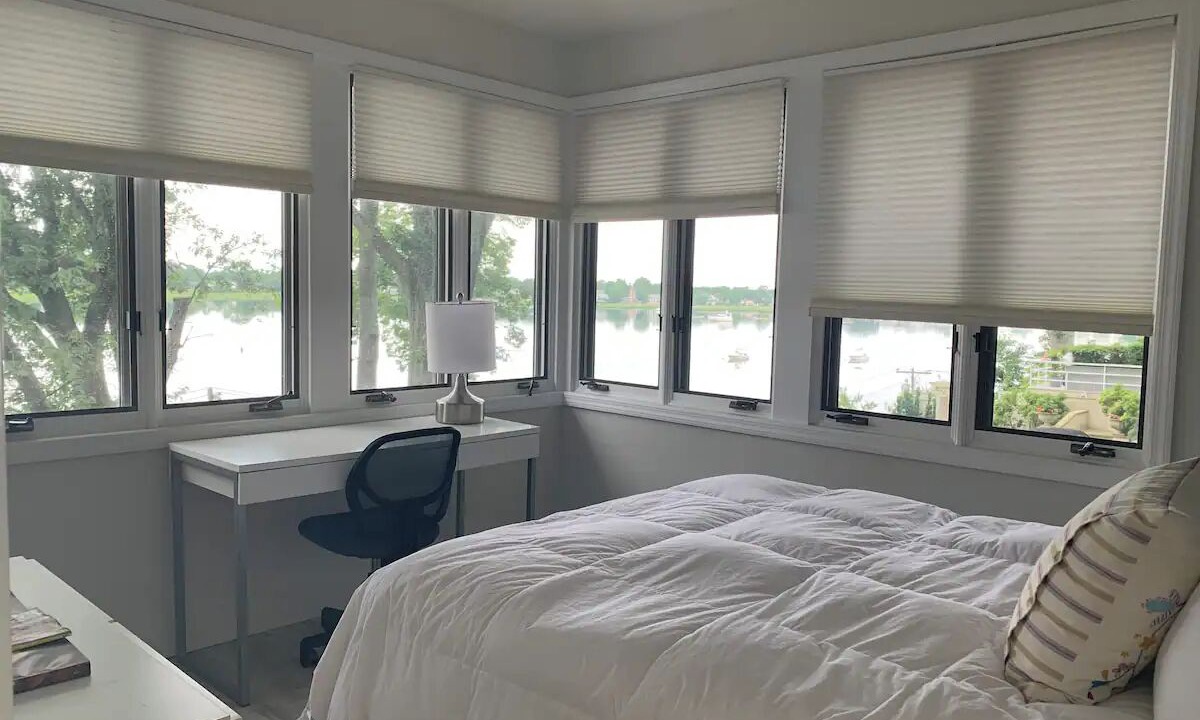 Photo of Bedroom in Mill Neck