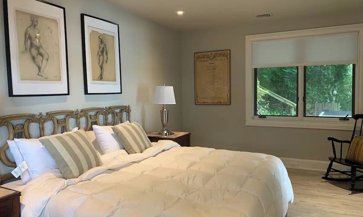 Photo of Bedroom in Mill Neck