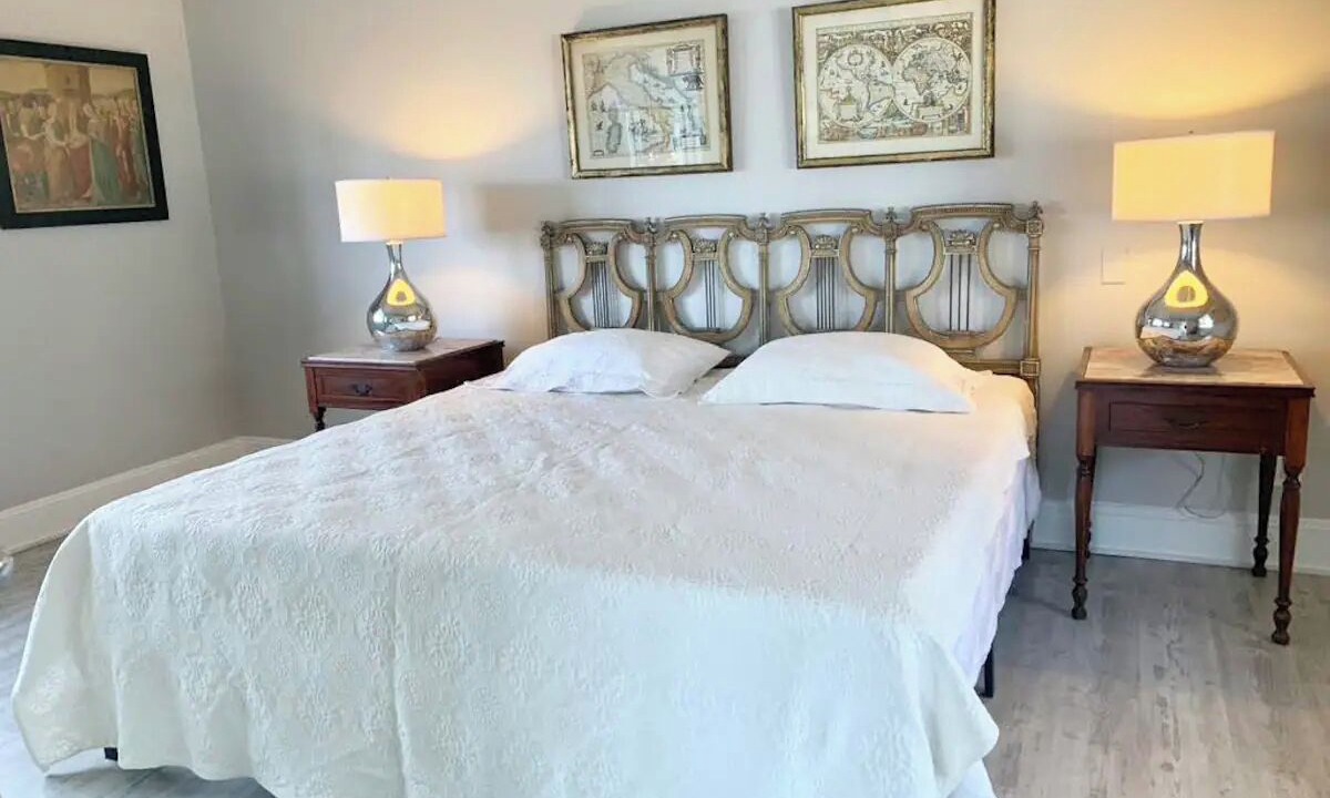 Photo of Bedroom in Mill Neck