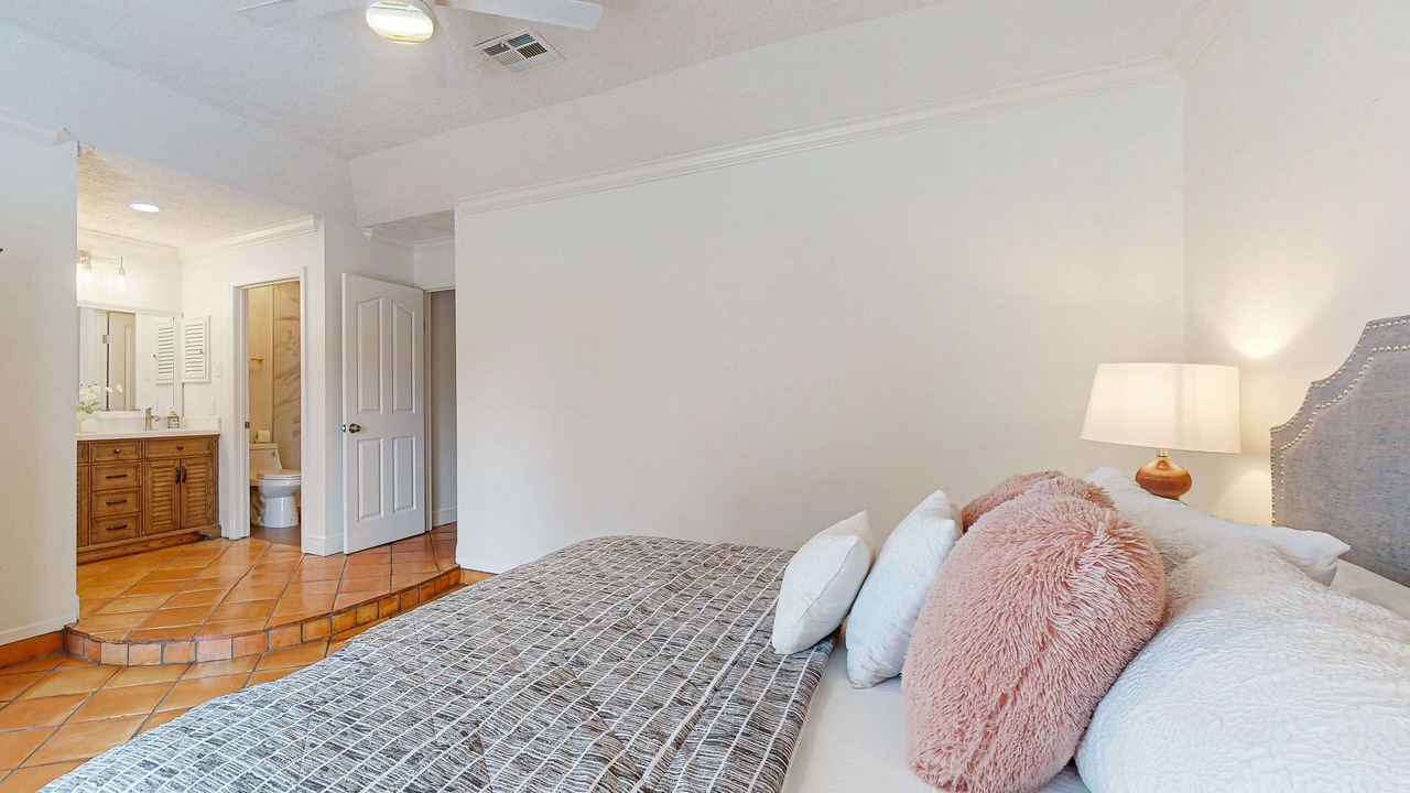 Photo of Bedroom in Chinatown