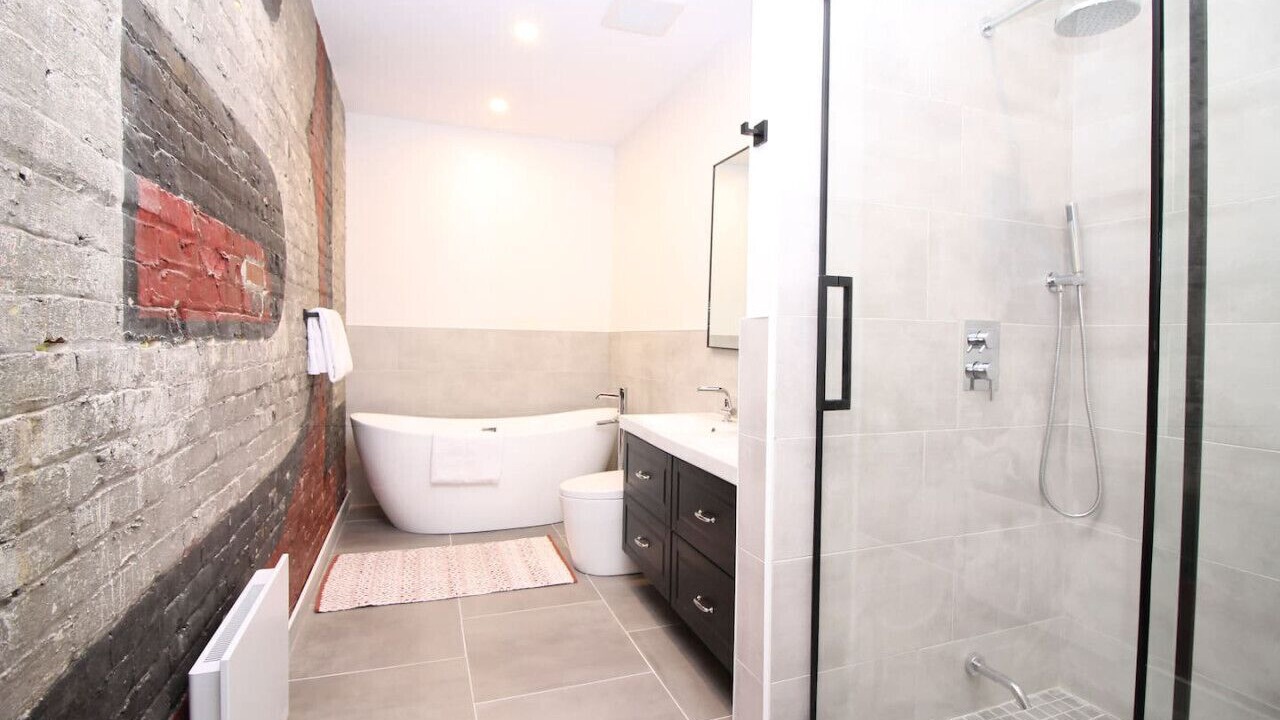 Photo of Bathroom in Hochelaga-Maisonneuve