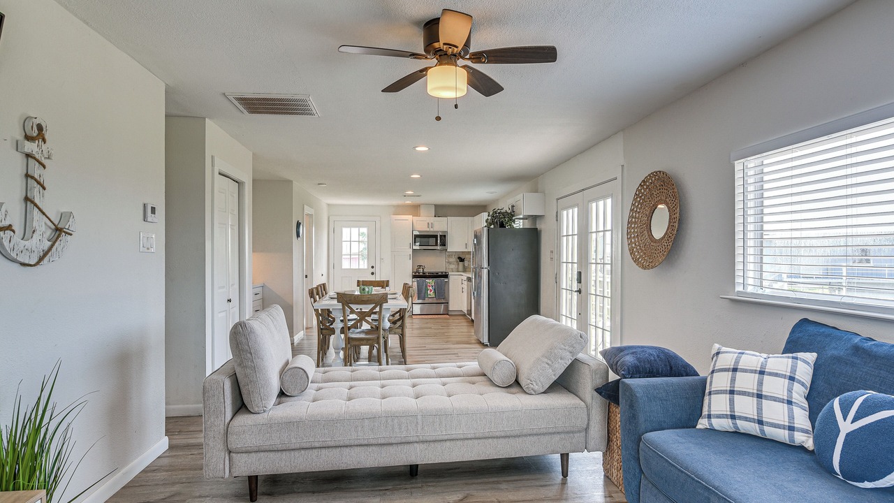 Photo of Livingroom in Surfside Beach