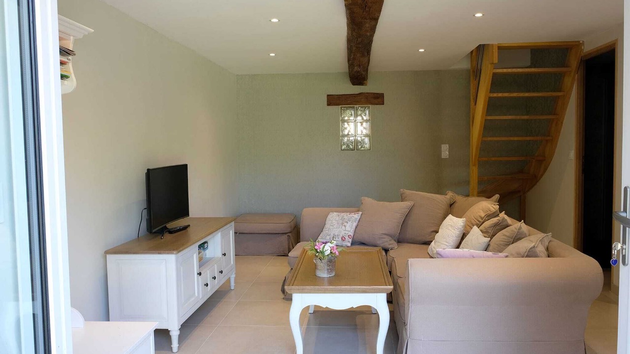 Photo of Livingroom in Rigny-Usse