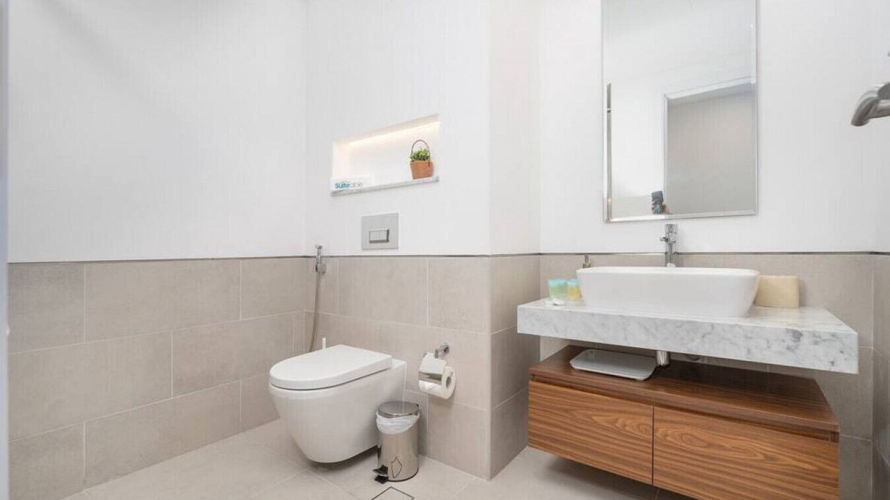 Photo of Bathroom in Umm Suqeim 3