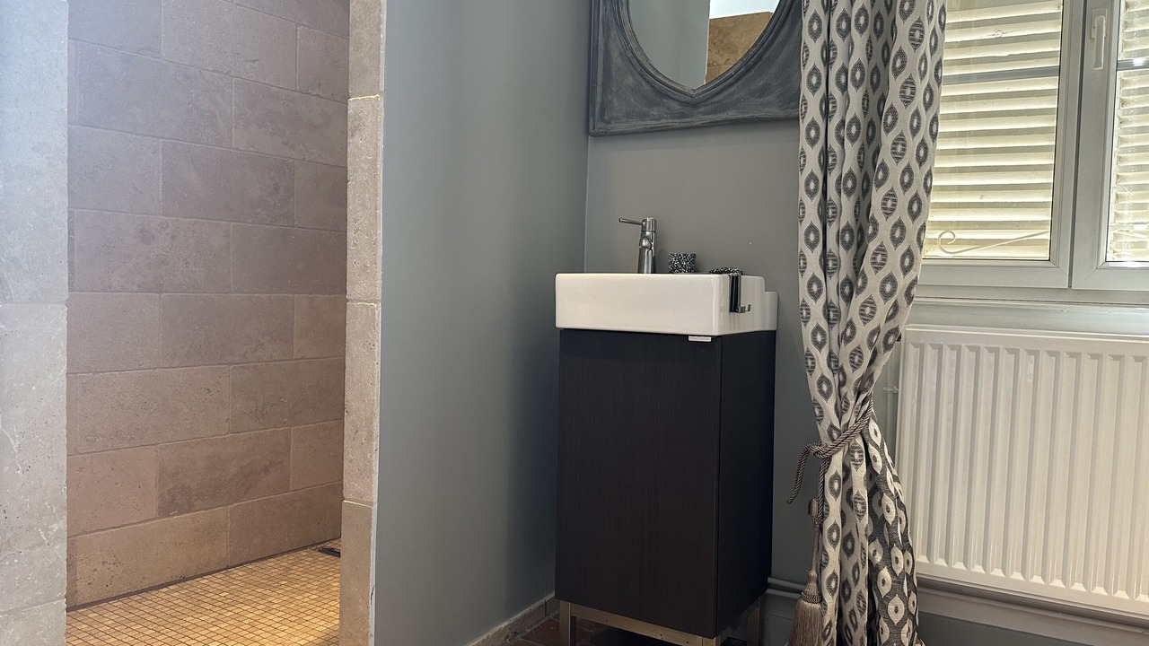 Photo of Bathroom in Chablis