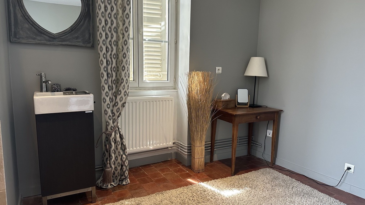 Photo of Others in Chablis