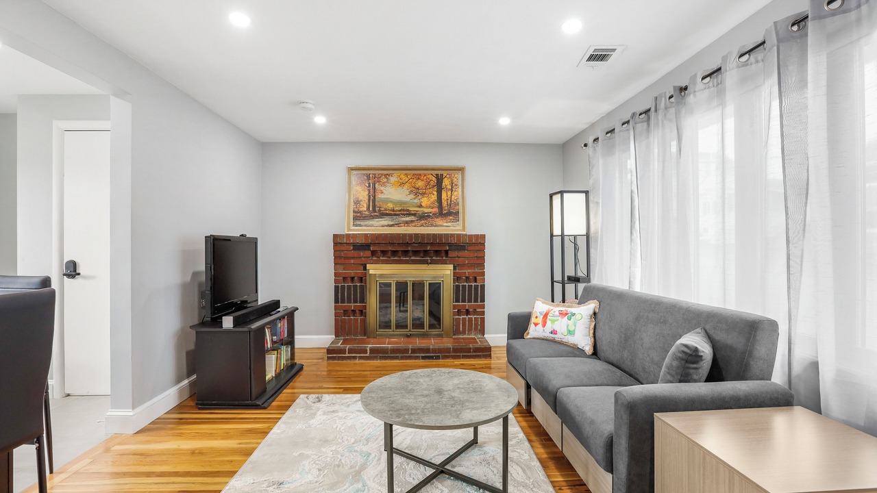 Photo of Livingroom in Revere