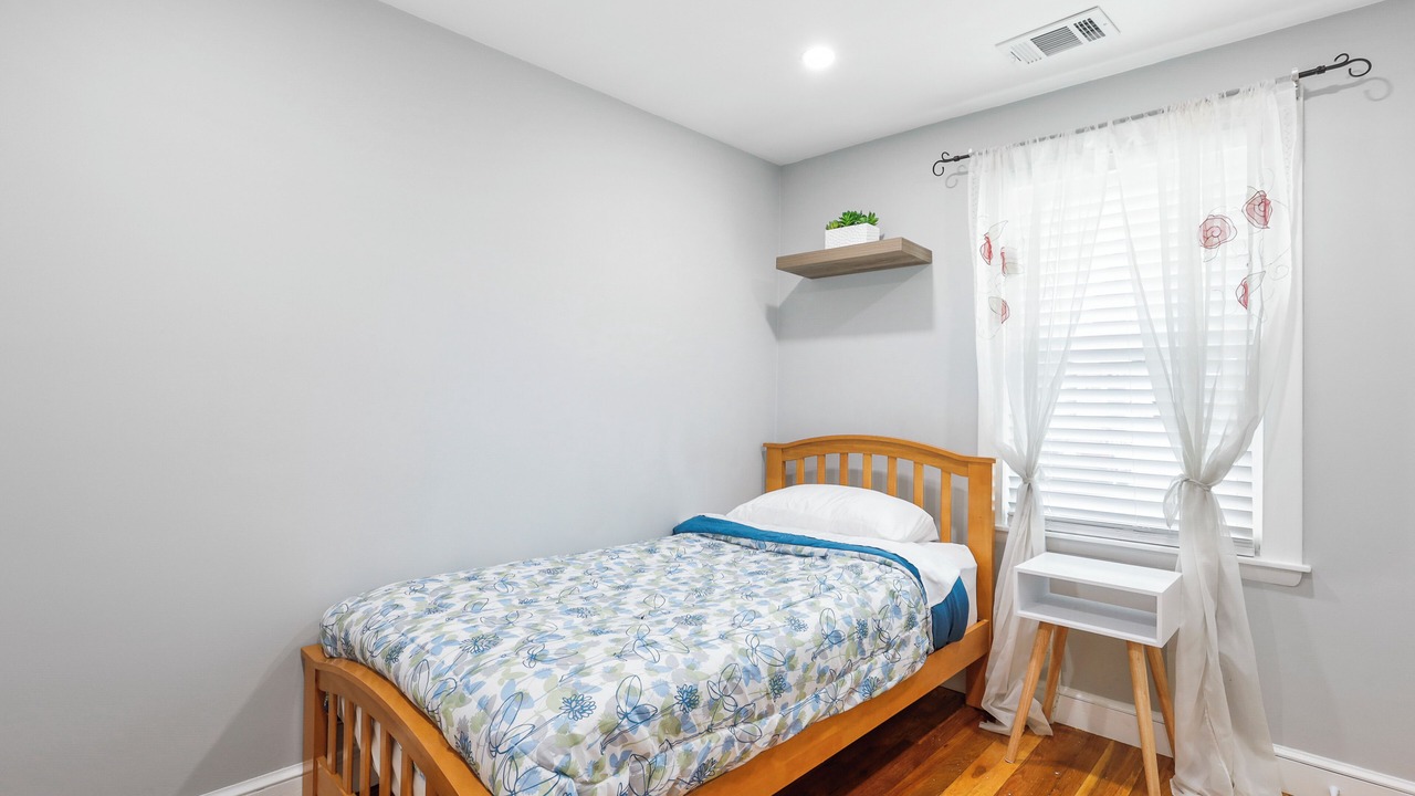 Photo of Bedroom in Revere