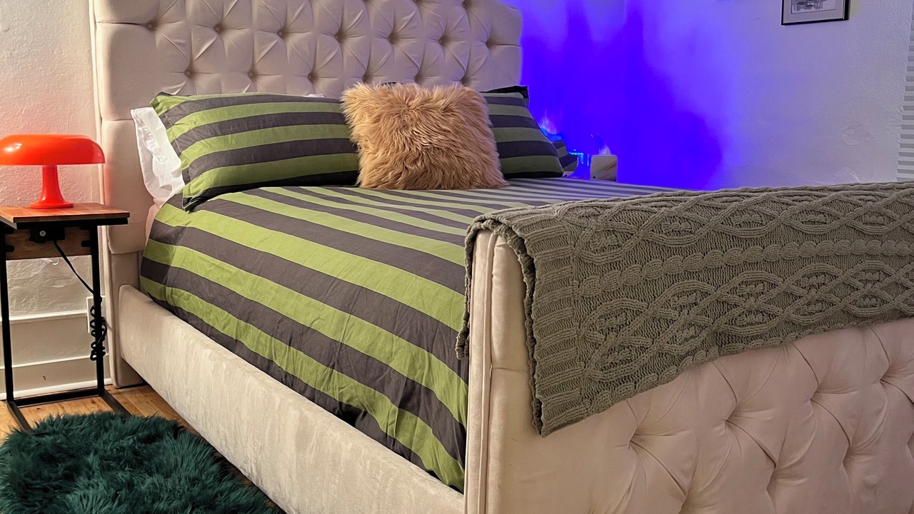 Photo of Bedroom in Depot Bench