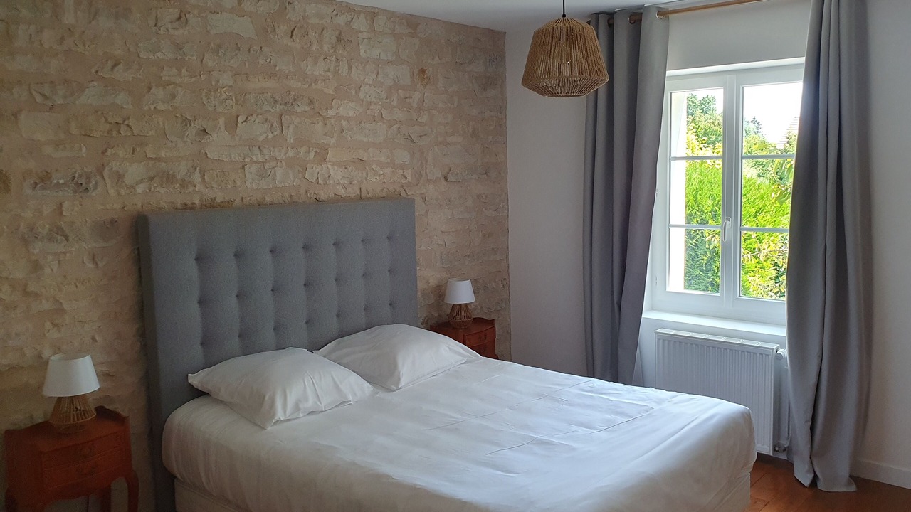 Photo of Bedroom in Flagey-Echezeaux