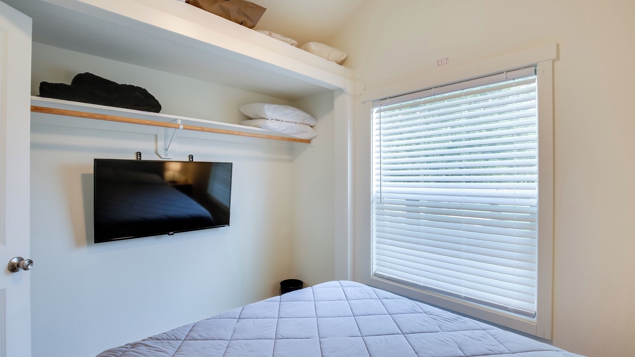 Photo of Bedroom in Oakland