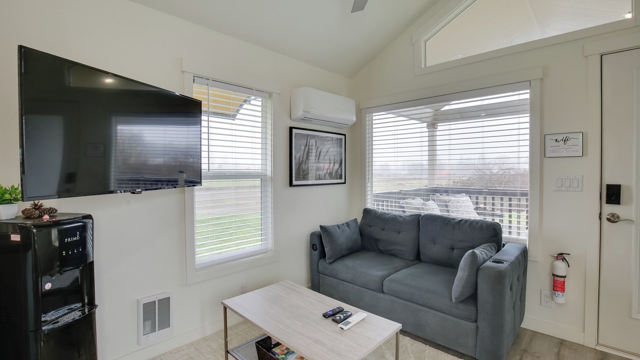 Photo of Bedroom in Oakland