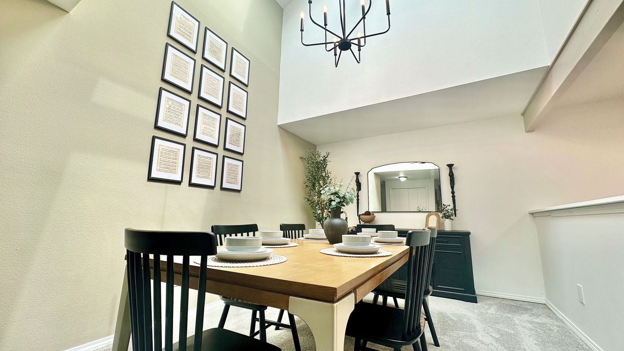 Photo of Bedroom in Bull Mountain