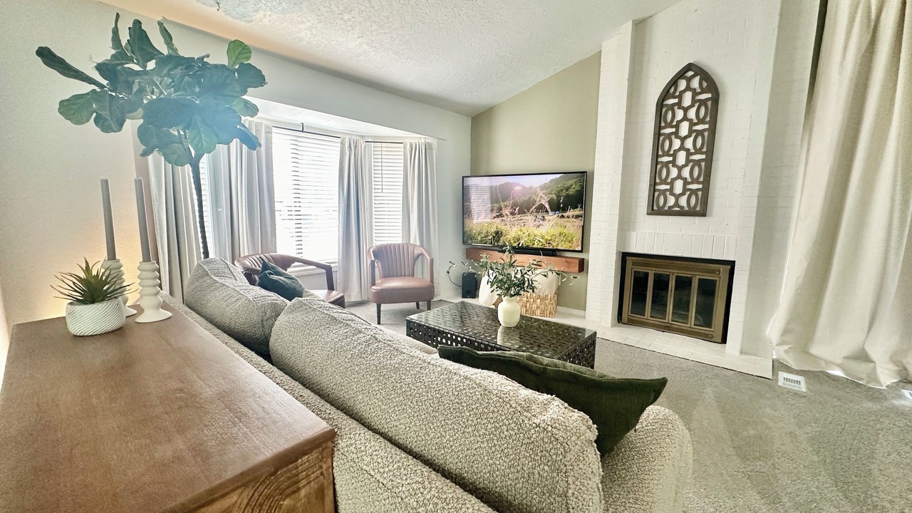 Photo of Livingroom in Bull Mountain