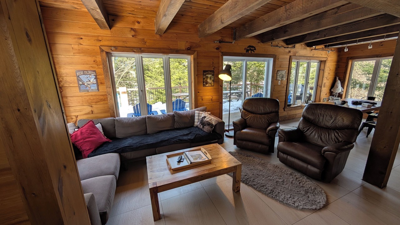 Photo of Livingroom in Montcalm