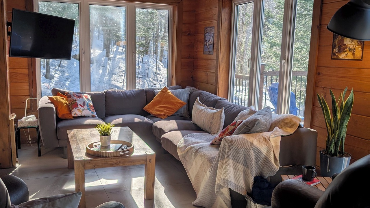 Photo of Livingroom in Montcalm