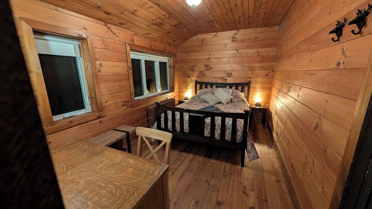 Photo of Bedroom in Montcalm