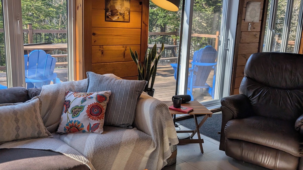 Photo of Livingroom in Montcalm