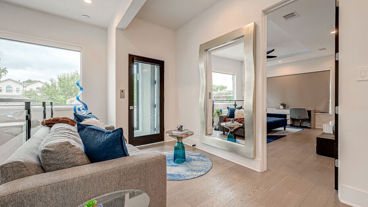 Photo of Bedroom in Neartown
