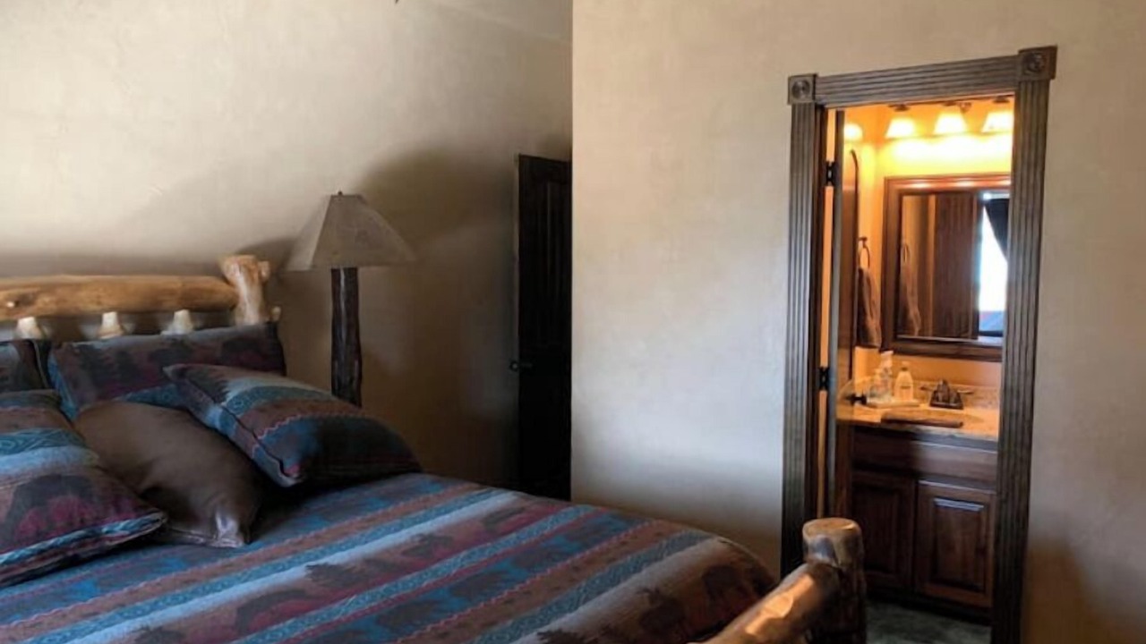 Photo of Bedroom in Stilwell