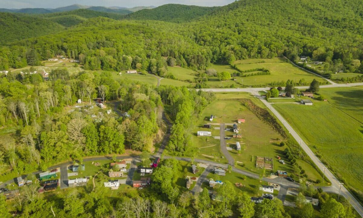 Photo of Outdoor in Mills River