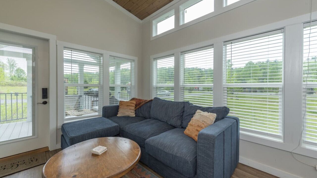 Photo of Livingroom in Mills River