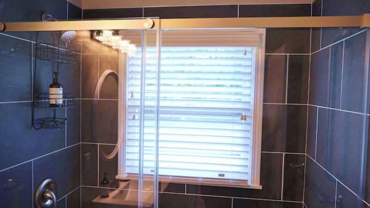 Photo of Bathroom in Martinsville