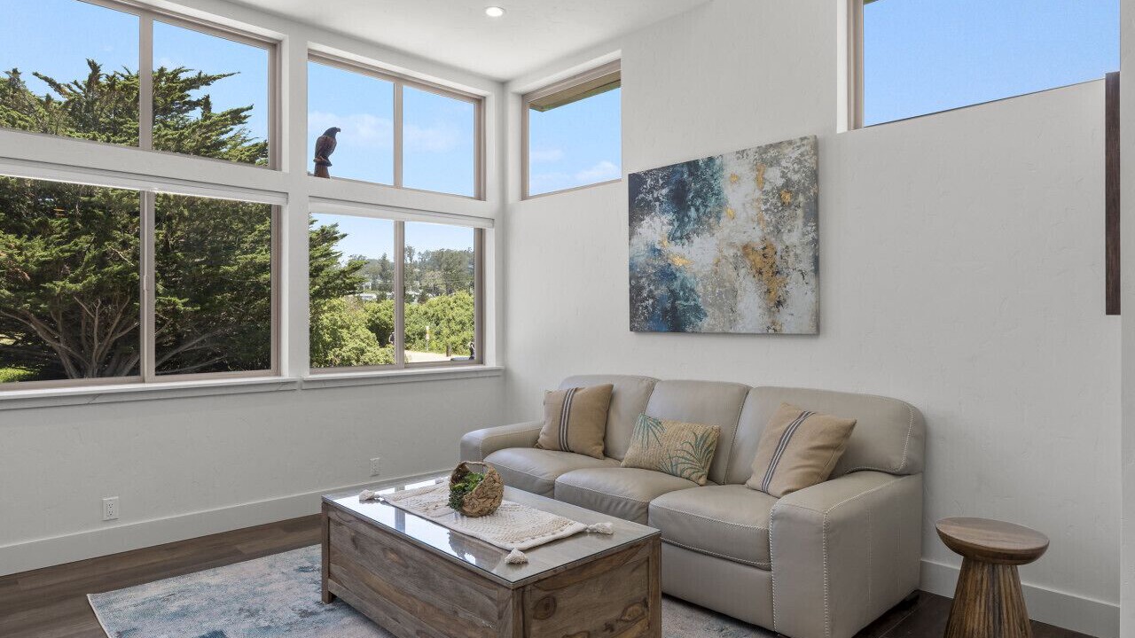 Photo of Livingroom in El Granada