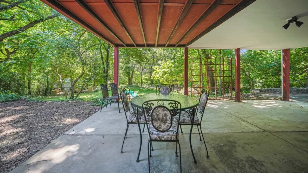 Photo of Outdoor in Bashford Manor