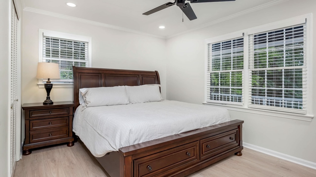 Photo of Bedroom in Northport