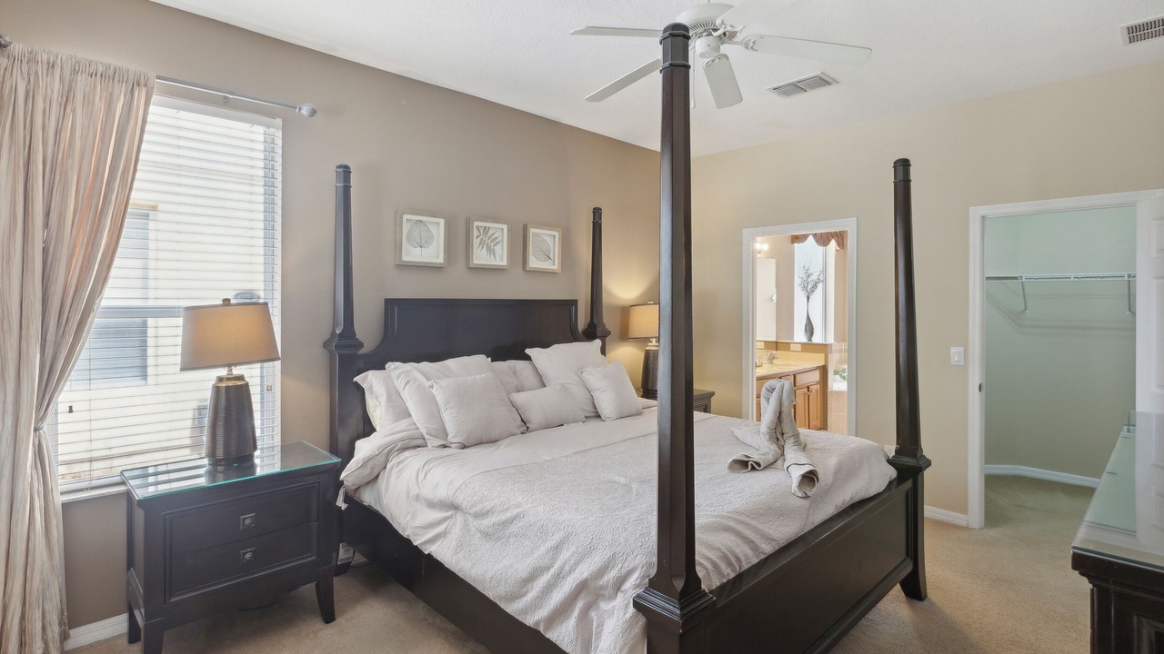 Photo of Bedroom in Watersong