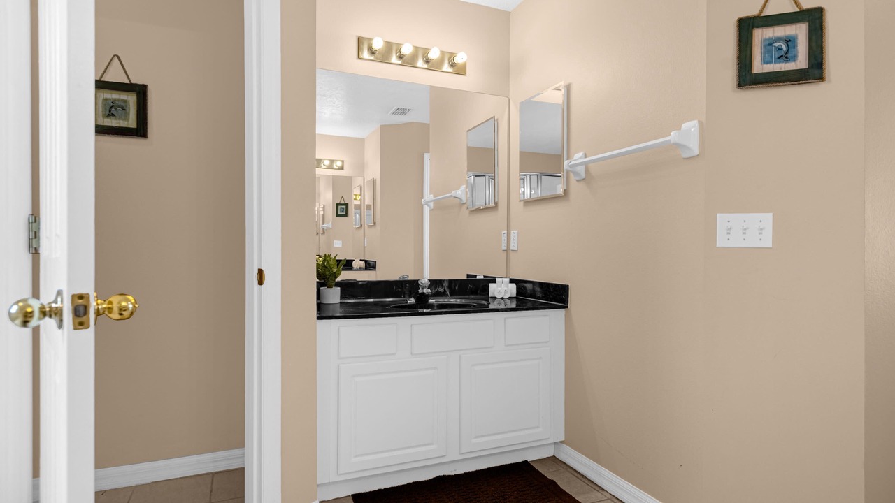 Photo of Bathroom in Crescent Lakes