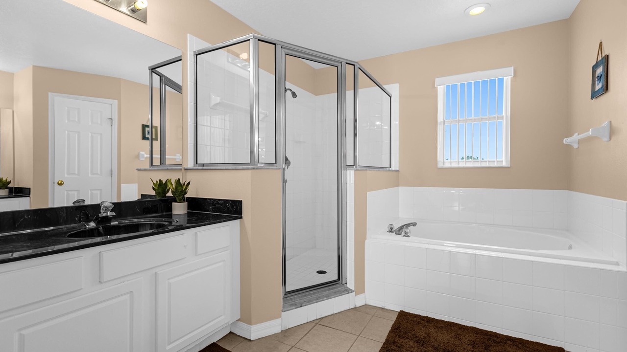 Photo of Bathroom in Crescent Lakes