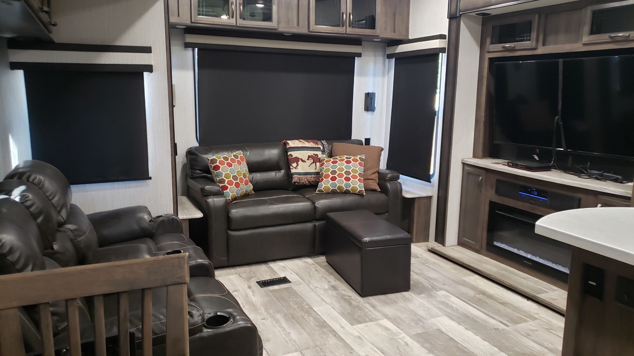 Photo of Livingroom in Johnson County