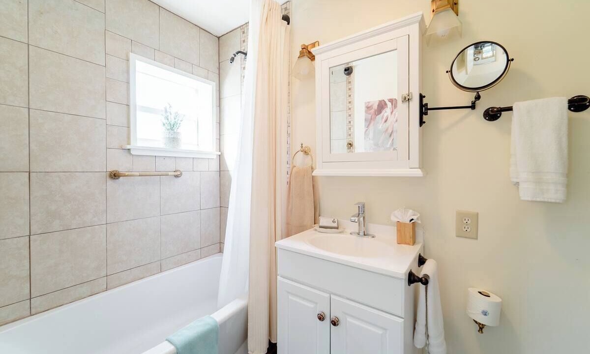Photo of Bathroom in Buckingham
