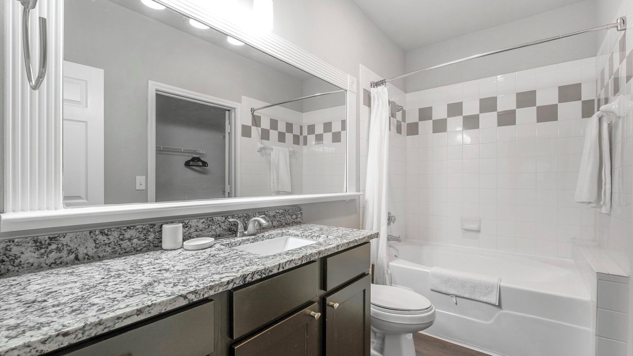Photo of Bathroom in Riverpark West