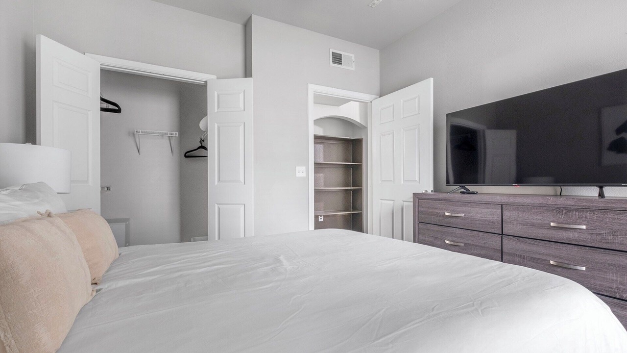 Photo of Bedroom in Riverpark West