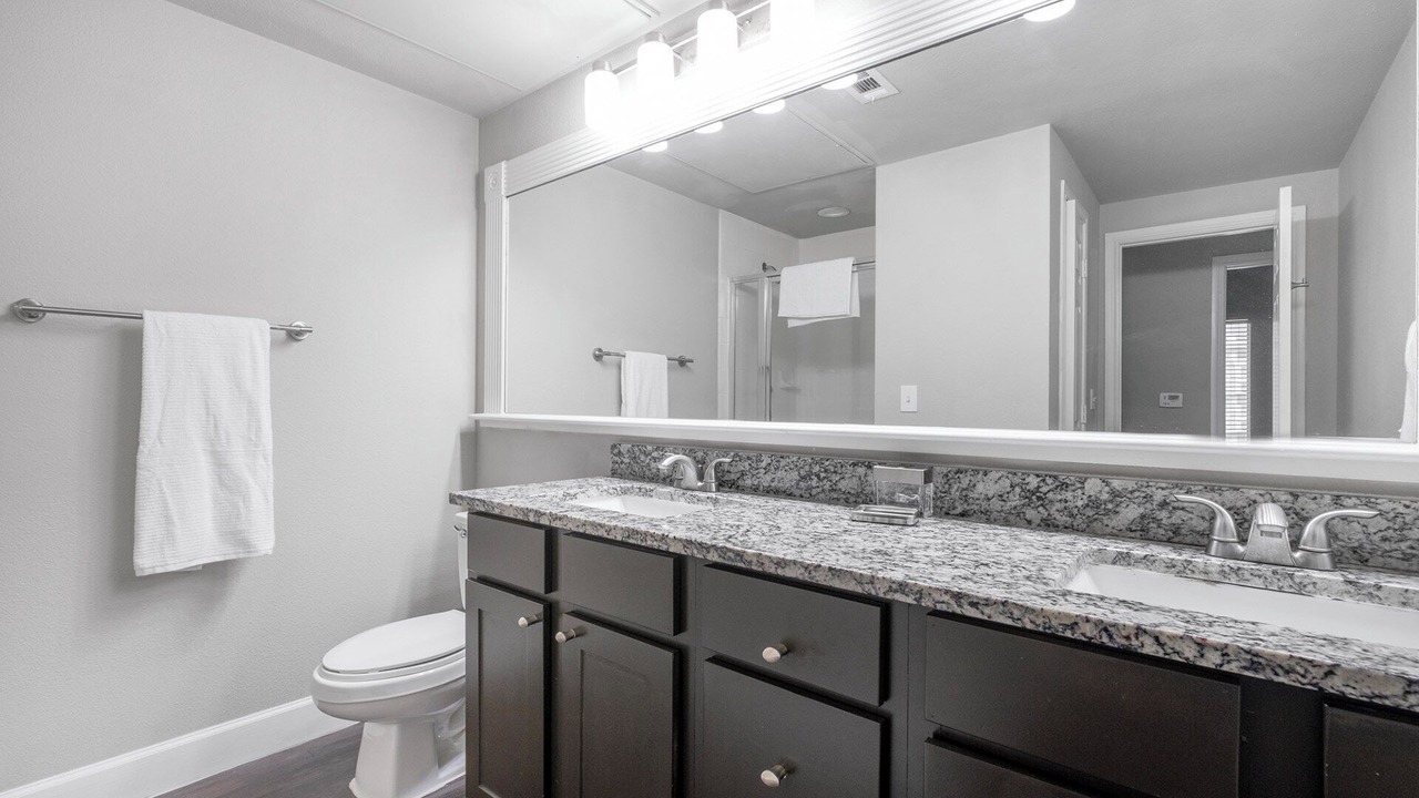 Photo of Bathroom in Riverpark West