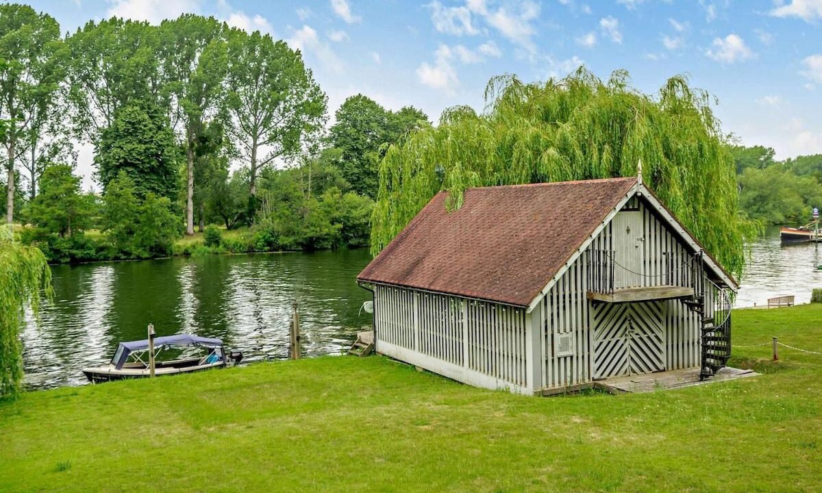 Photo of Others in Cookham Dean