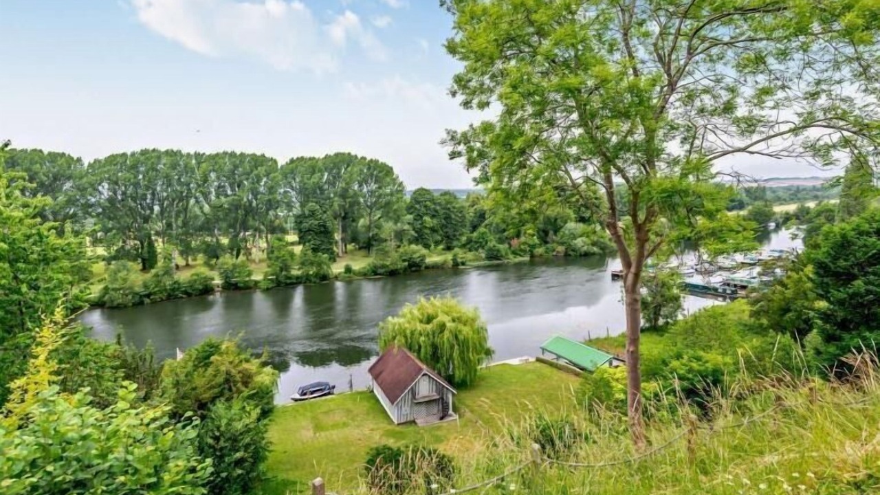 Photo of Others in Cookham Dean