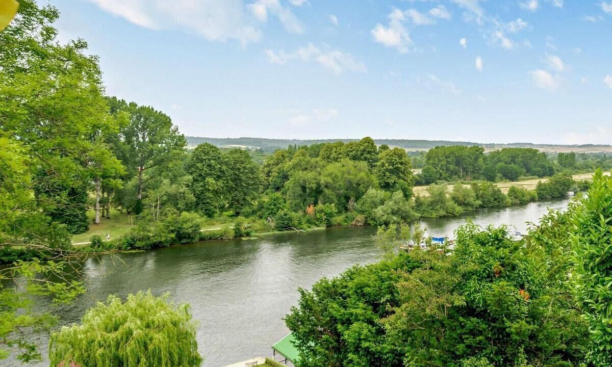 Photo of Others in Cookham Dean