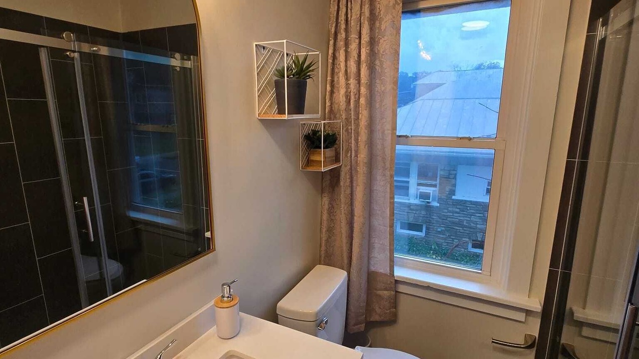 Photo of Bathroom in Laureldale